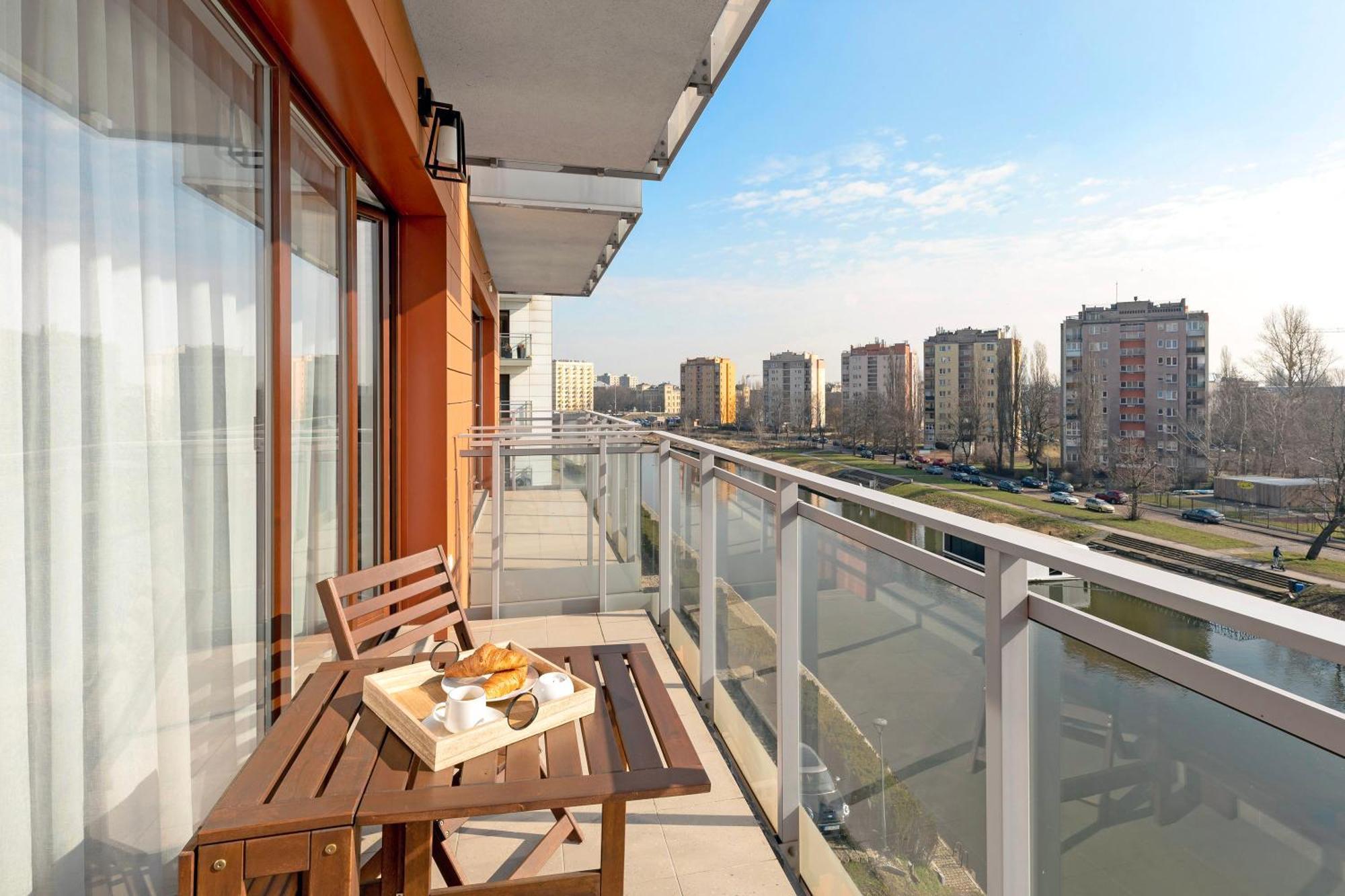 Aura - Riverside & Parking By Downtown Apartments กดัญสก์ ภายนอก รูปภาพ