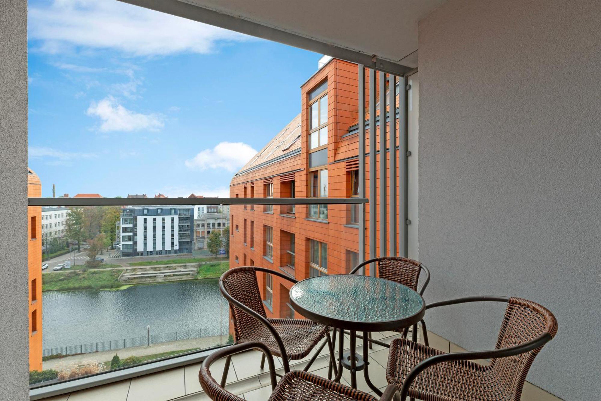 Aura - Riverside & Parking By Downtown Apartments กดัญสก์ ภายนอก รูปภาพ